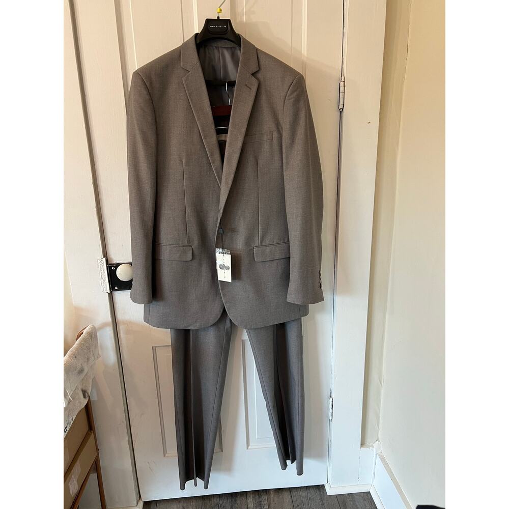 NWT alain dupetit gray two piece suit light gray 44L 38W tetron & rayon raw hem